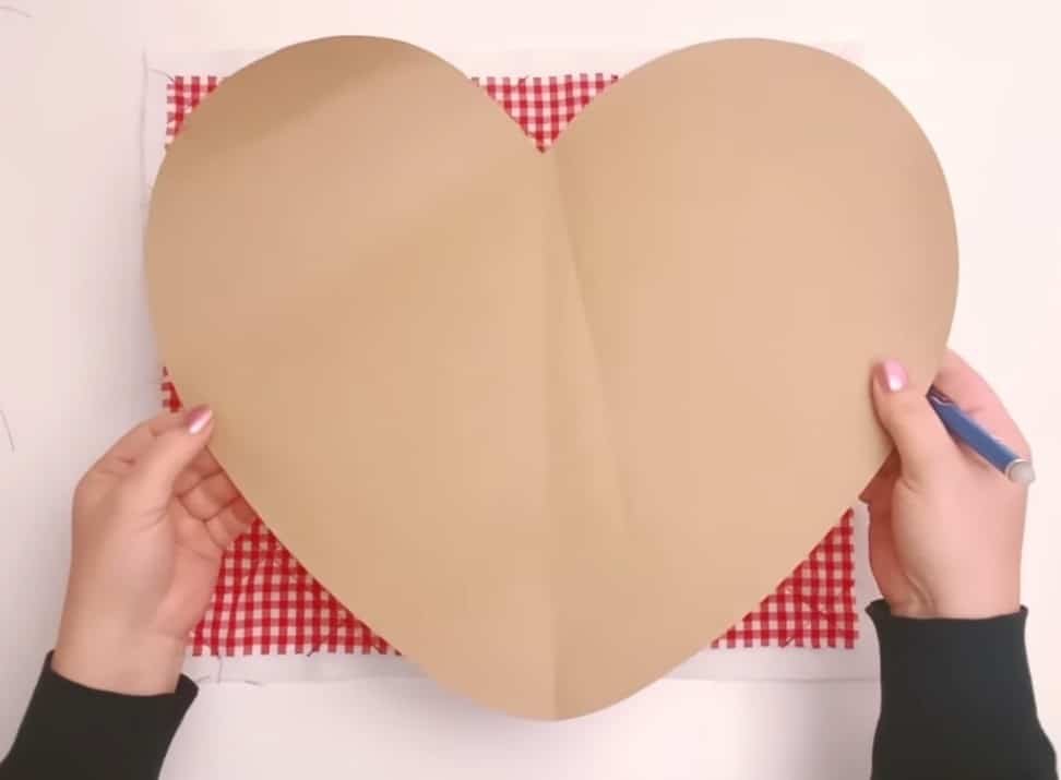 Fırfırlı Kalp Yastık Kalıbı
