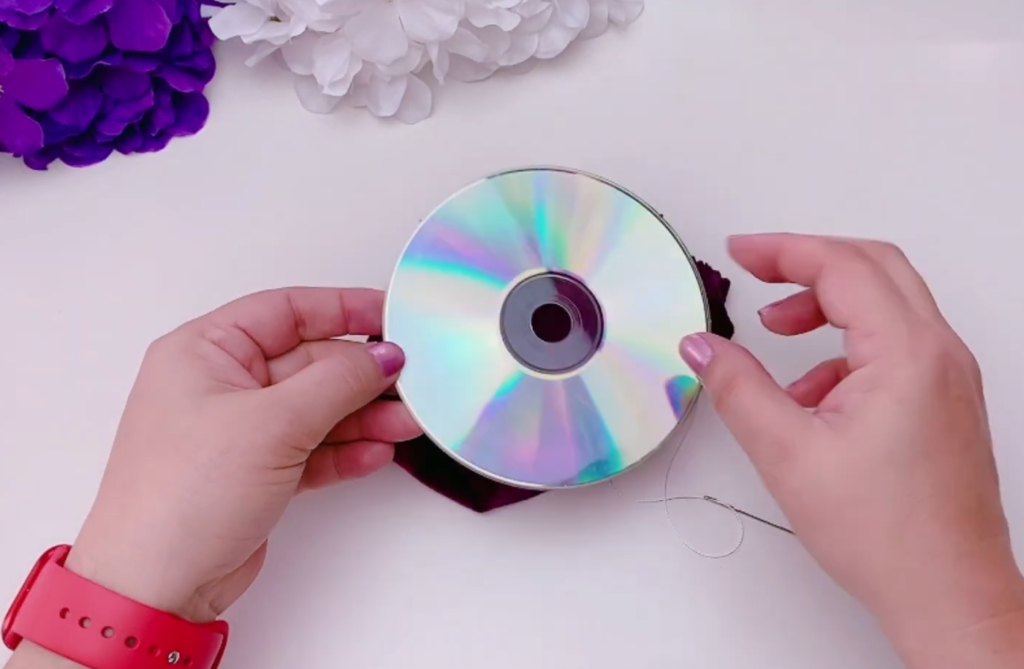 Eski CD den Sevimli Şapka İğnelik