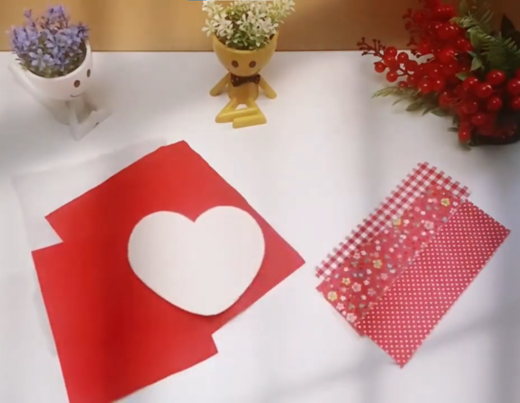Kalp Şeklinde Rengarenk Patchwork Bardak Altlığı